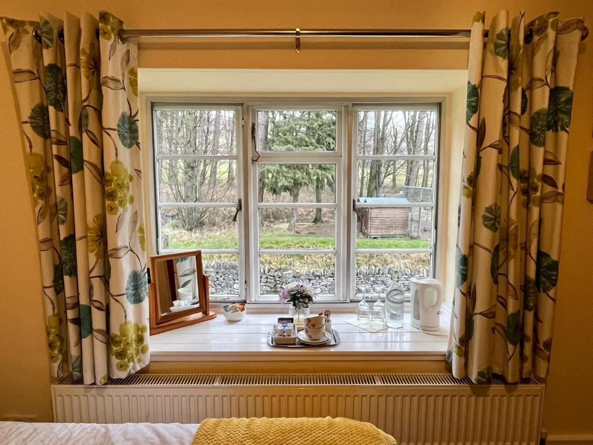 Dunscar Farm Bed & Breakfast Castleton  Exterior photo